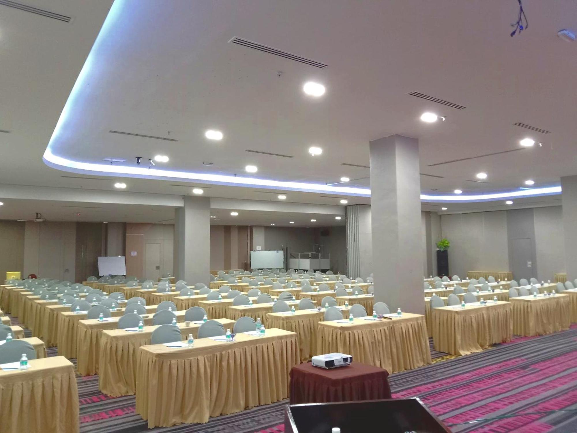 Langkasuka Express Otel Kuah Dış mekan fotoğraf